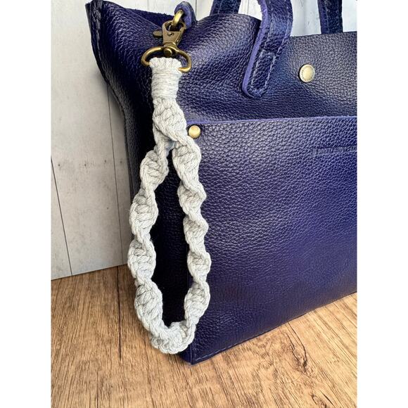 Macrame Flower Keychain Gray Purse Charm FAST SHIP NEW - Picture 1 of 4